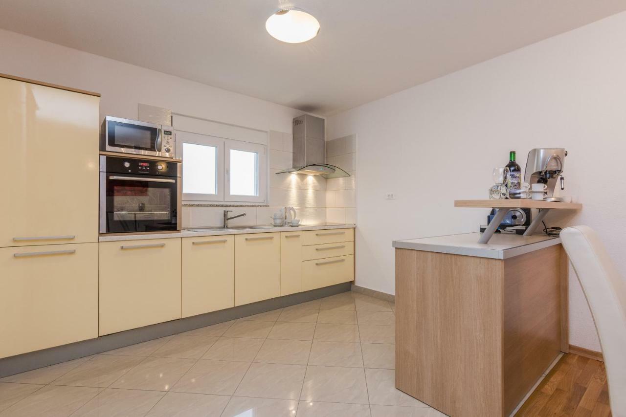 Apartment Natalie Sea View With 3 Bedrooms And Everything Is Air-Conditioned Sali Ngoại thất bức ảnh