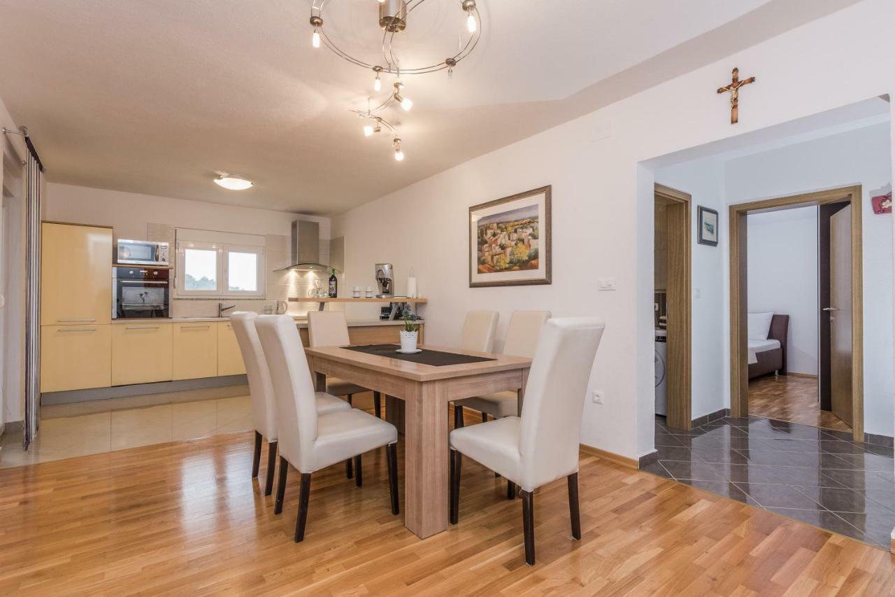 Apartment Natalie Sea View With 3 Bedrooms And Everything Is Air-Conditioned Sali Ngoại thất bức ảnh